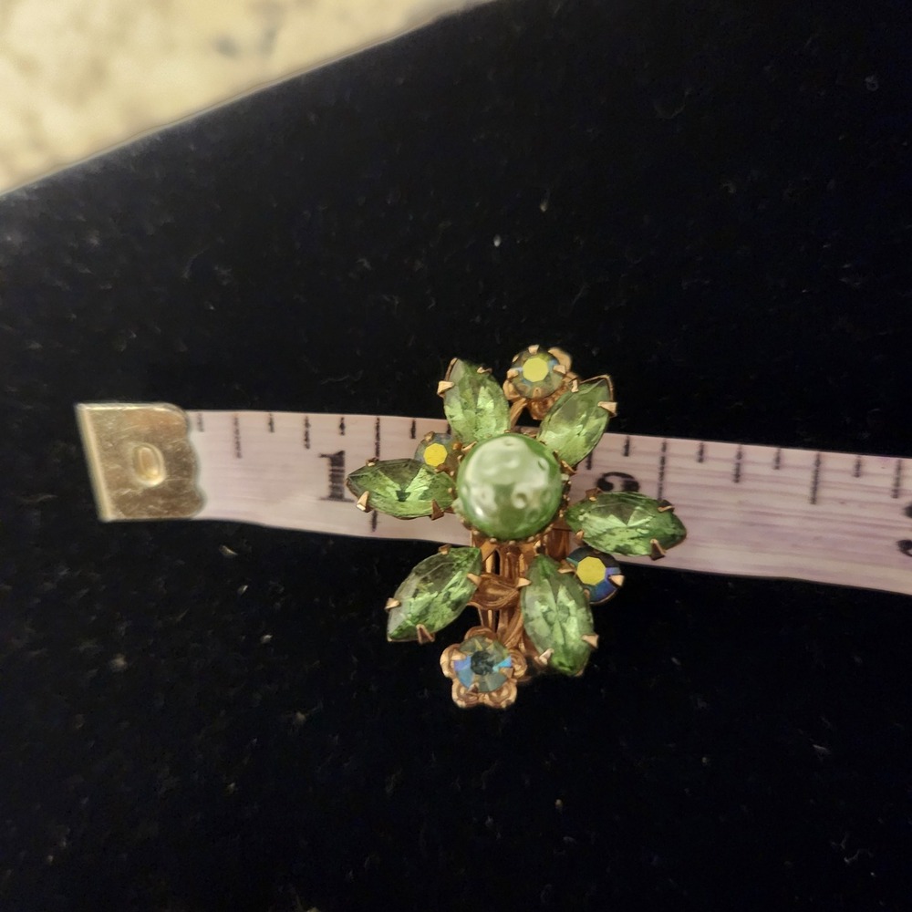 Sparkling Green Rhinestone Flower Clip On Earrings‎ Gold Tone Vintage - Picture 9 of 12